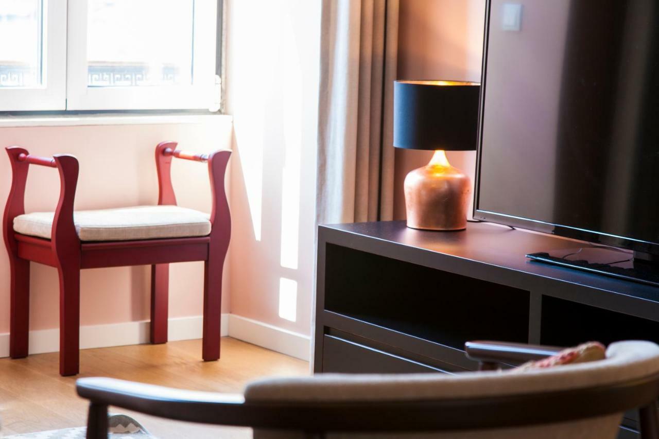 Joivy Sublime 2Br Apt On Restauradores Square Nearby Rossio Station Lisboa Extérieur photo